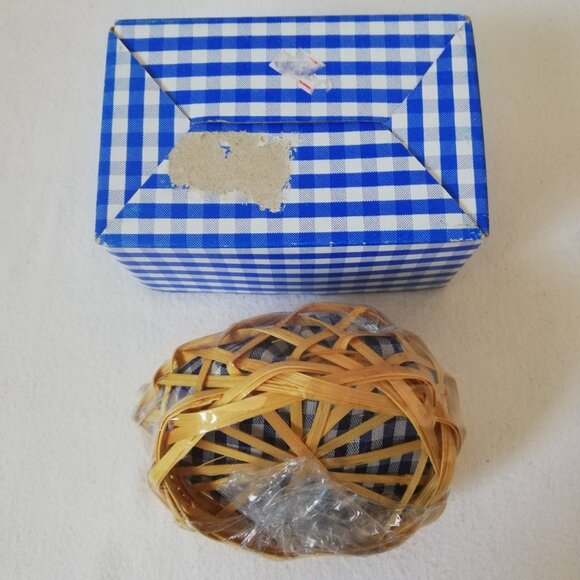 3 Dalmatian Dogs in a basket salt pepper and toothpick - Picture 4 of 5